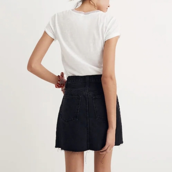 MADEWELL Denim Frisco Mini Skirt in Lunar Wash Black Womens size 26 - Picture 3 of 10